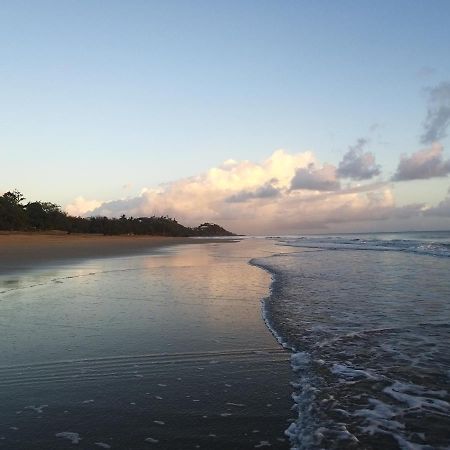 The Shores Holiday Apartments Mackay Esterno foto