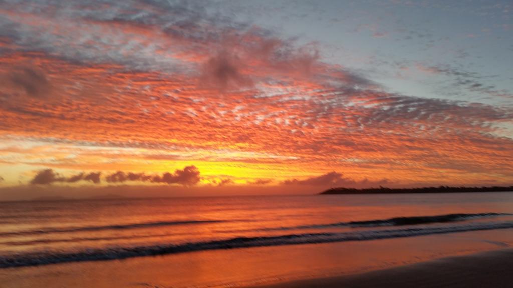 The Shores Holiday Apartments Mackay Esterno foto