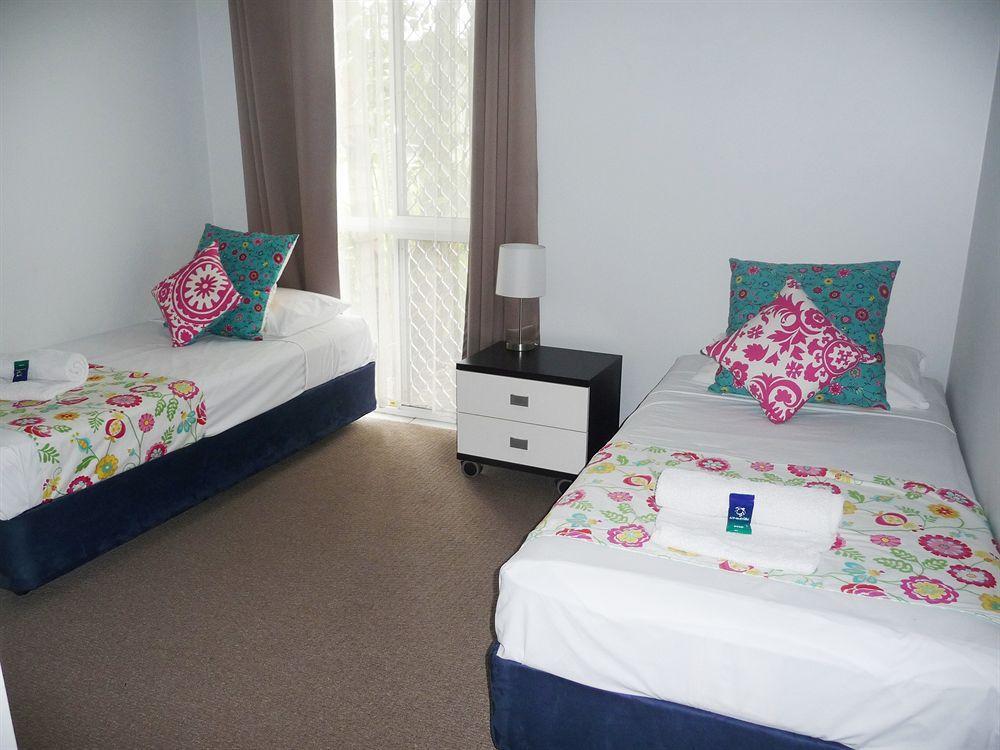 The Shores Holiday Apartments Mackay Esterno foto