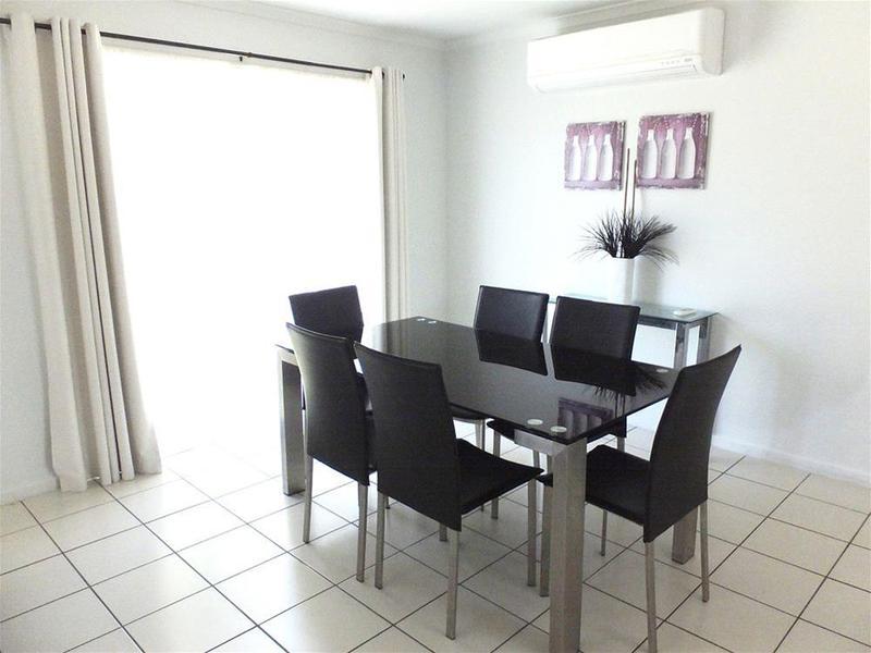 The Shores Holiday Apartments Mackay Esterno foto