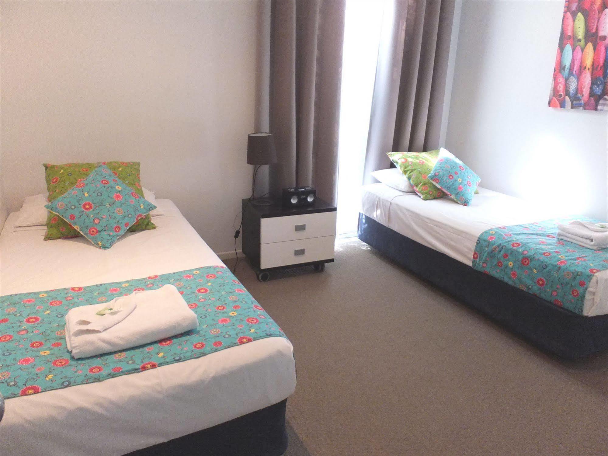 The Shores Holiday Apartments Mackay Esterno foto