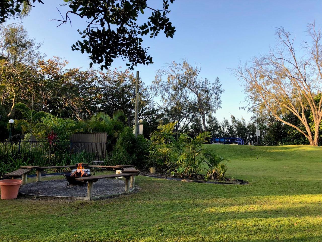 The Shores Holiday Apartments Mackay Esterno foto