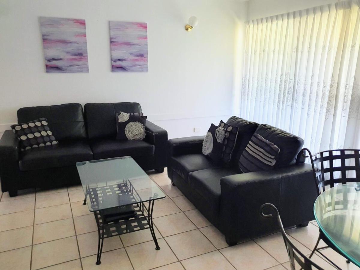 The Shores Holiday Apartments Mackay Esterno foto